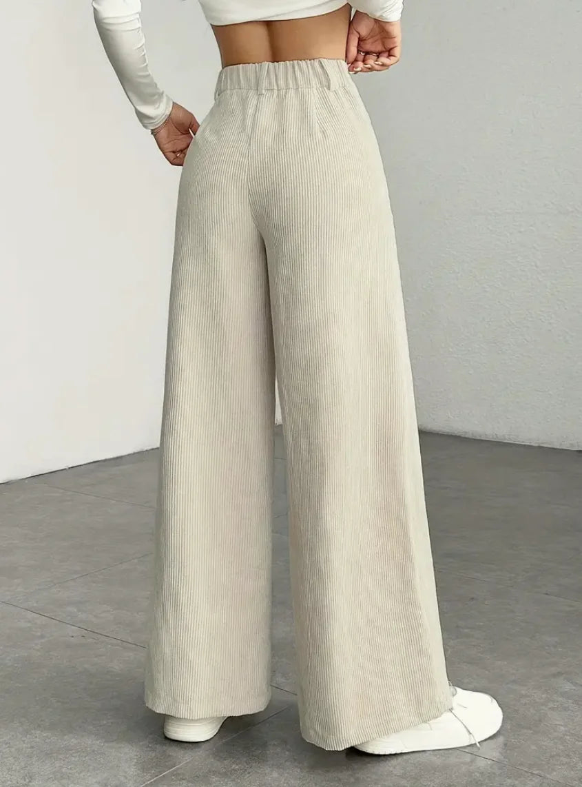 Elegant Vacation & Leisure Fashion – Versatile Slimming Style